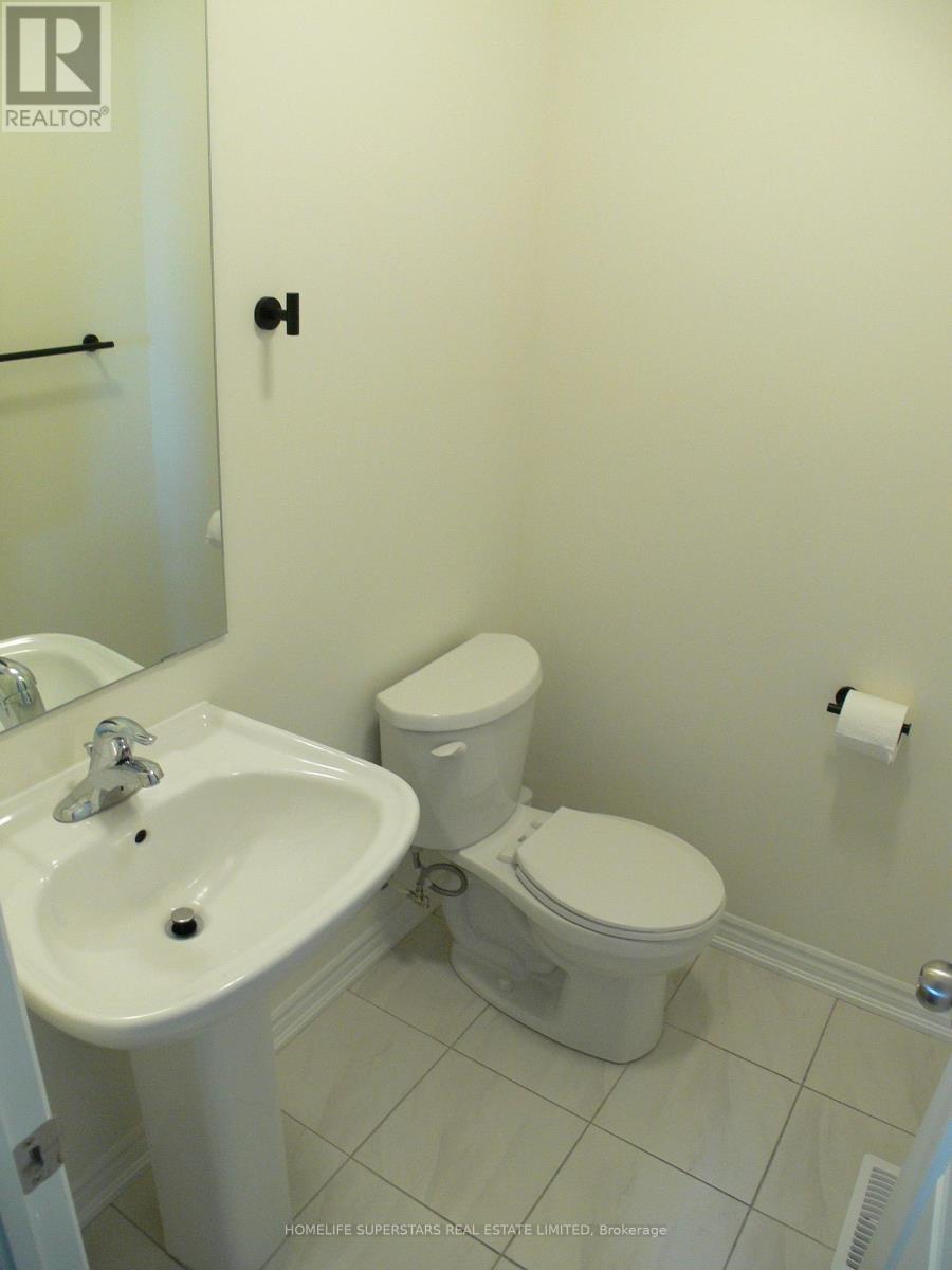95 Donald Ficht Crescent, Brampton, Ontario  L7A 5H7 - Photo 14 - W12444778