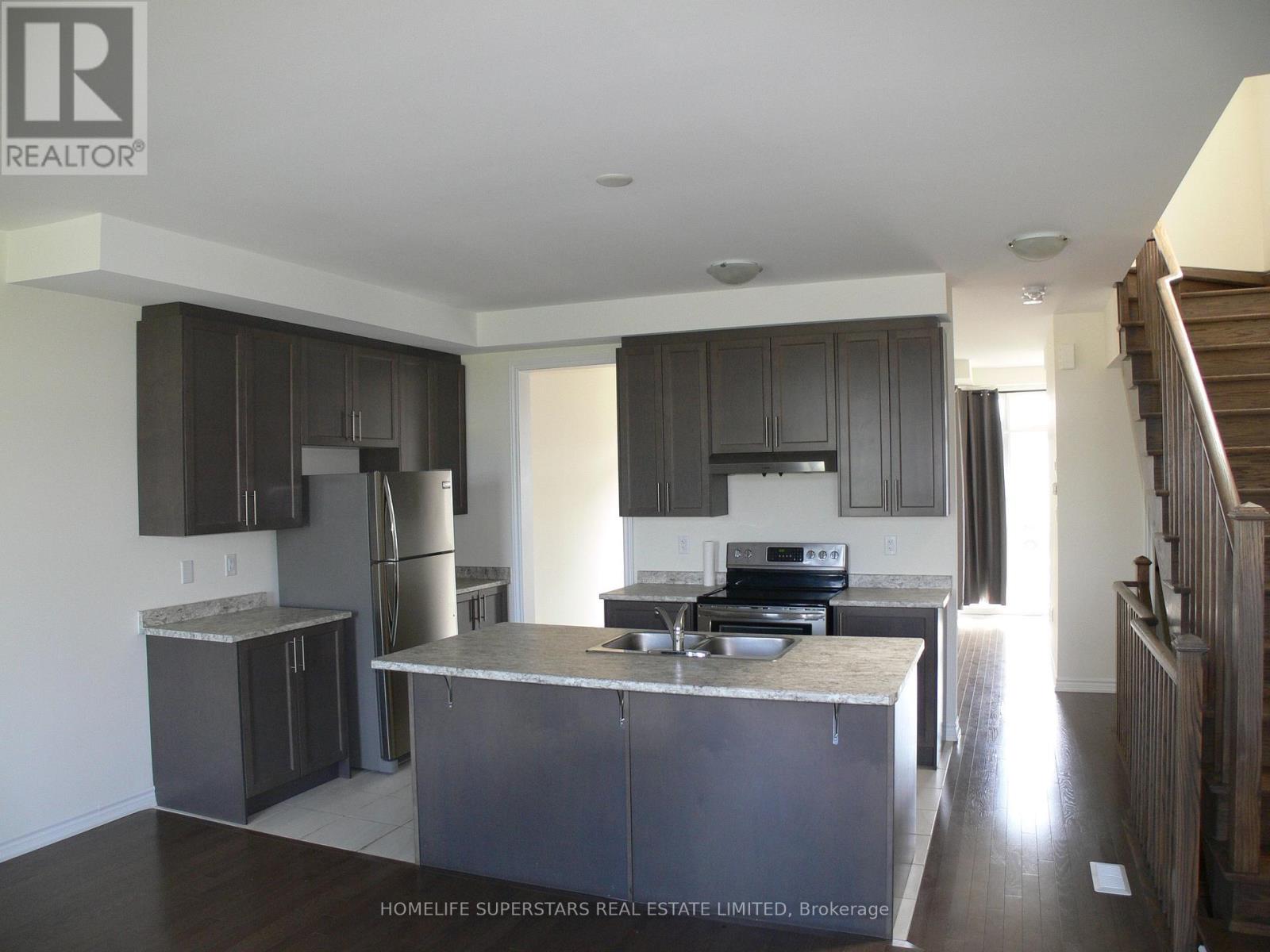 95 Donald Ficht Crescent, Brampton, Ontario  L7A 5H7 - Photo 16 - W12444778