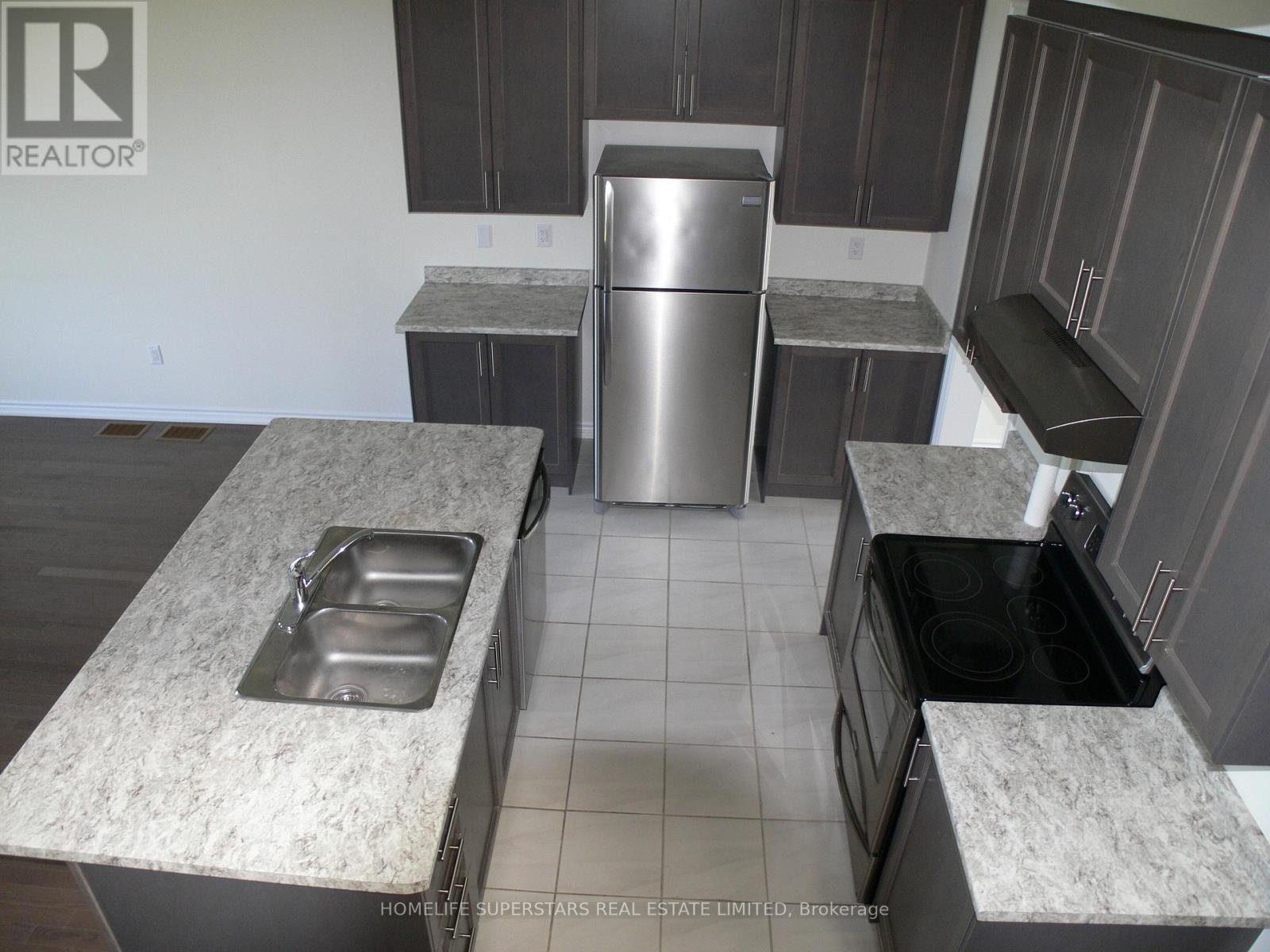 95 Donald Ficht Crescent, Brampton, Ontario  L7A 5H7 - Photo 17 - W12444778