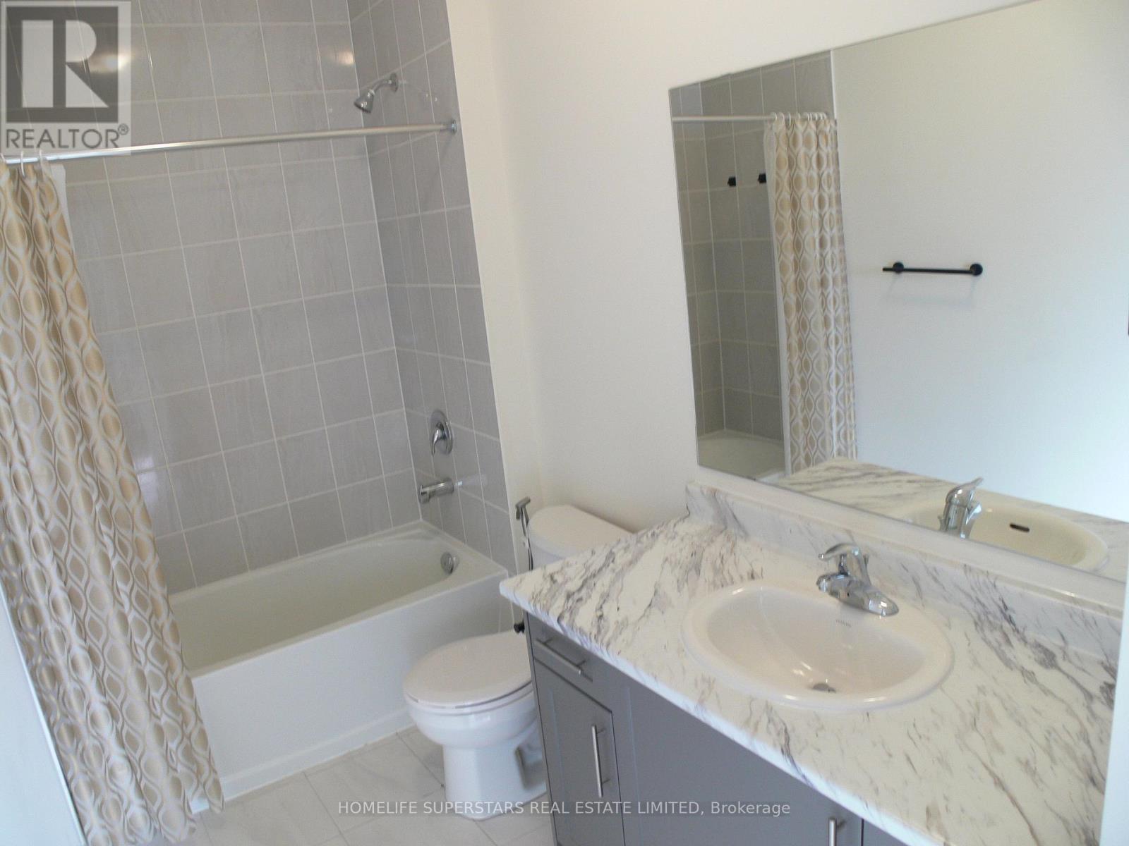 95 Donald Ficht Crescent, Brampton, Ontario  L7A 5H7 - Photo 21 - W12444778