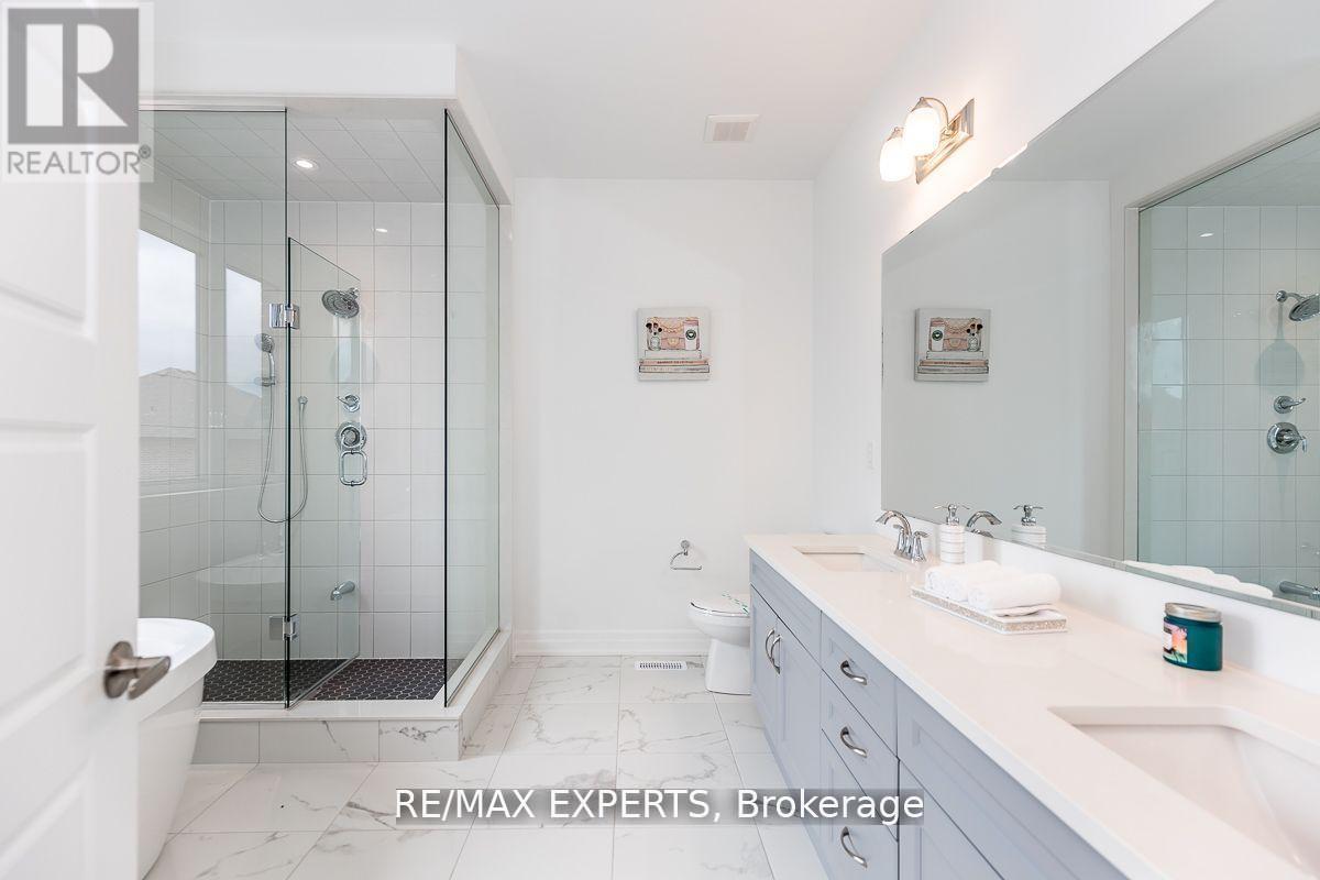 1376 Hydrangea Gardens, Oakville, Ontario  L6H 7X2 - Photo 11 - W12444788