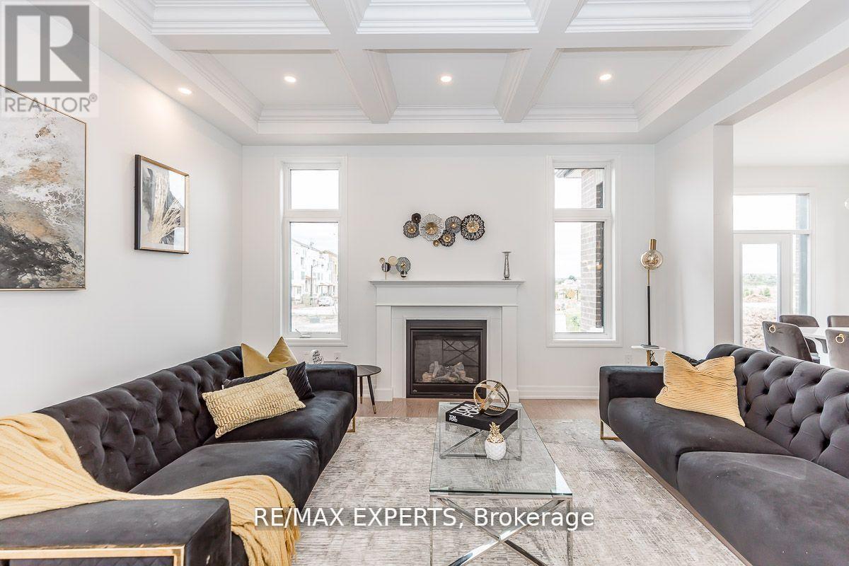 1376 Hydrangea Gardens, Oakville, Ontario  L6H 7X2 - Photo 7 - W12444788
