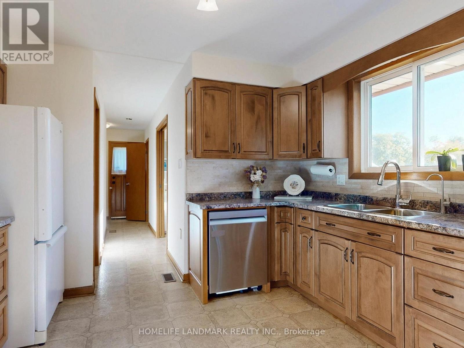 7897 Hwy 7 Road, Guelph/eramosa, Ontario  N1H 6H8 - Photo 8 - X12444774