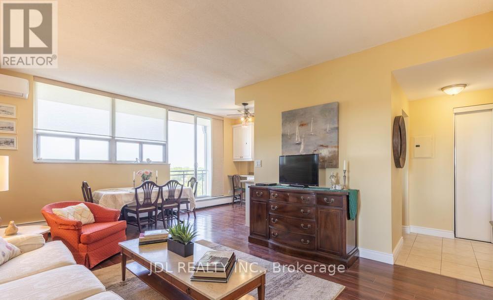 908 - 6400 Huggins Street, Niagara Falls, Ontario  L2J 3G5 - Photo 5 - X12444789