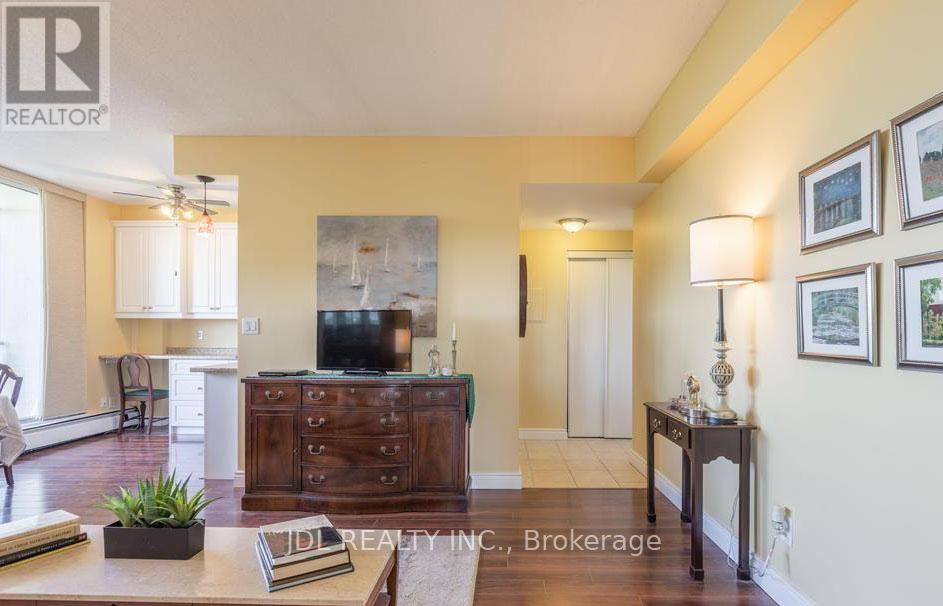 908 - 6400 Huggins Street, Niagara Falls, Ontario  L2J 3G5 - Photo 6 - X12444789