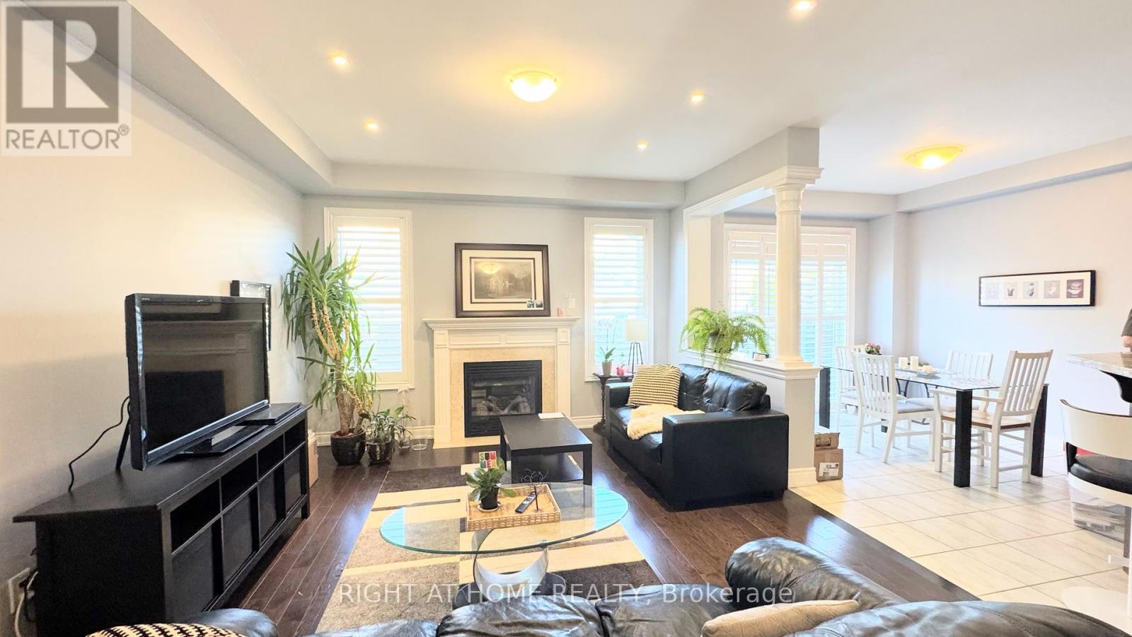 2431 Pine Glen Road, Oakville, Ontario  L6M 0R6 - Photo 5 - W12438028