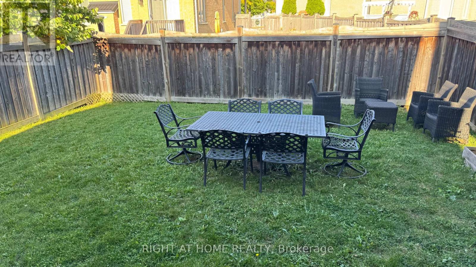 2431 Pine Glen Road, Oakville, Ontario  L6M 0R6 - Photo 8 - W12438028