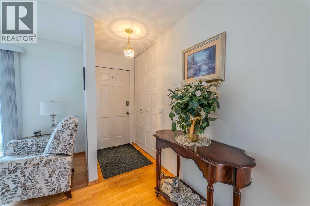 128 Maitland Road Ne, Calgary, Alberta  T2A 4Z2 - Photo 4 - A2261764