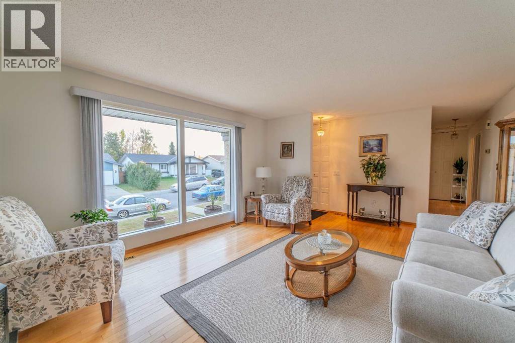 128 Maitland Road Ne, Calgary, Alberta  T2A 4Z2 - Photo 6 - A2261764