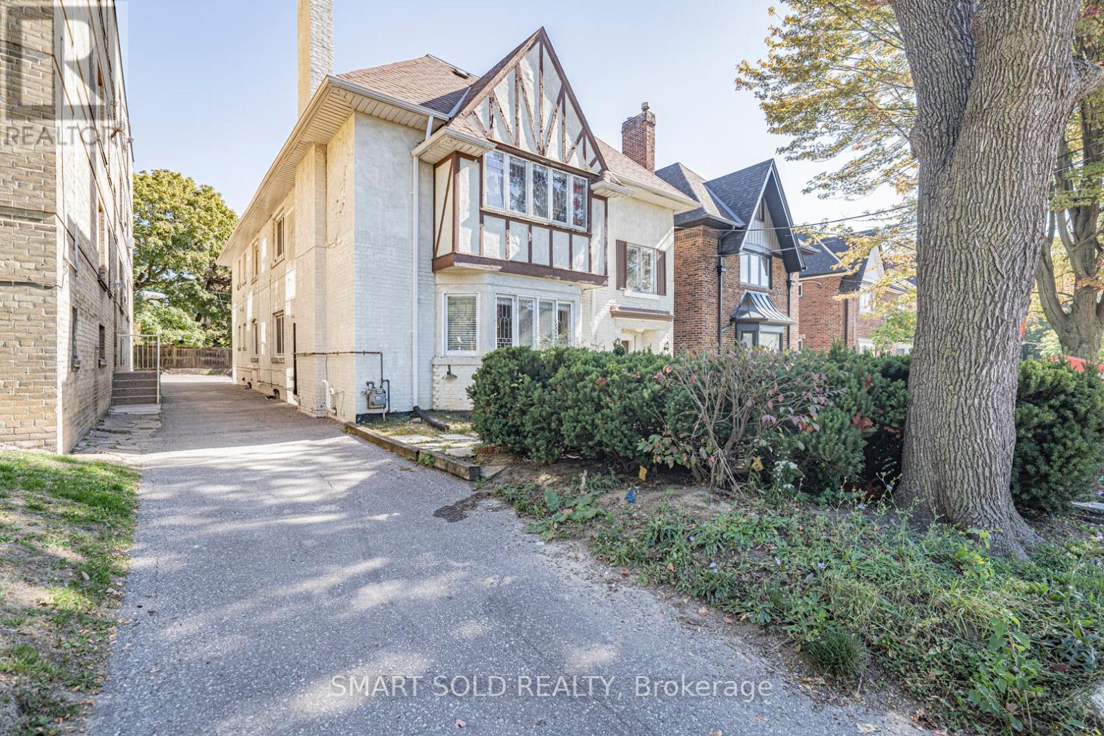889 Avenue Road, Toronto, Ontario  M5P 2K7 - Photo 2 - C12444804
