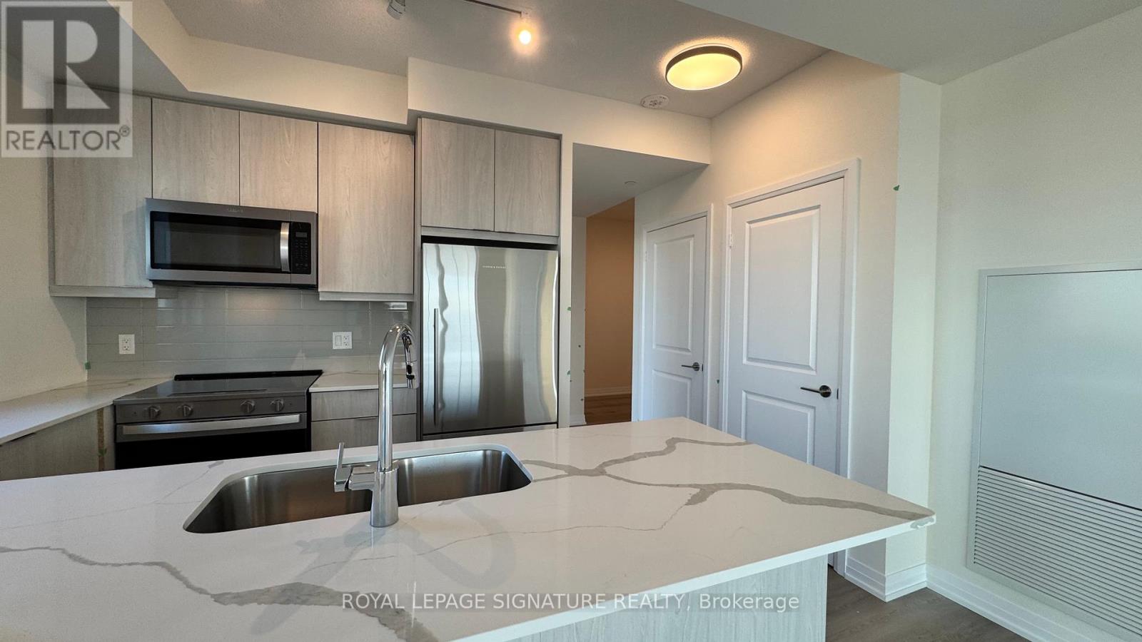 1509 - 15 Watergarden Drive, Mississauga, Ontario  L5R 1B2 - Photo 7 - W12422474