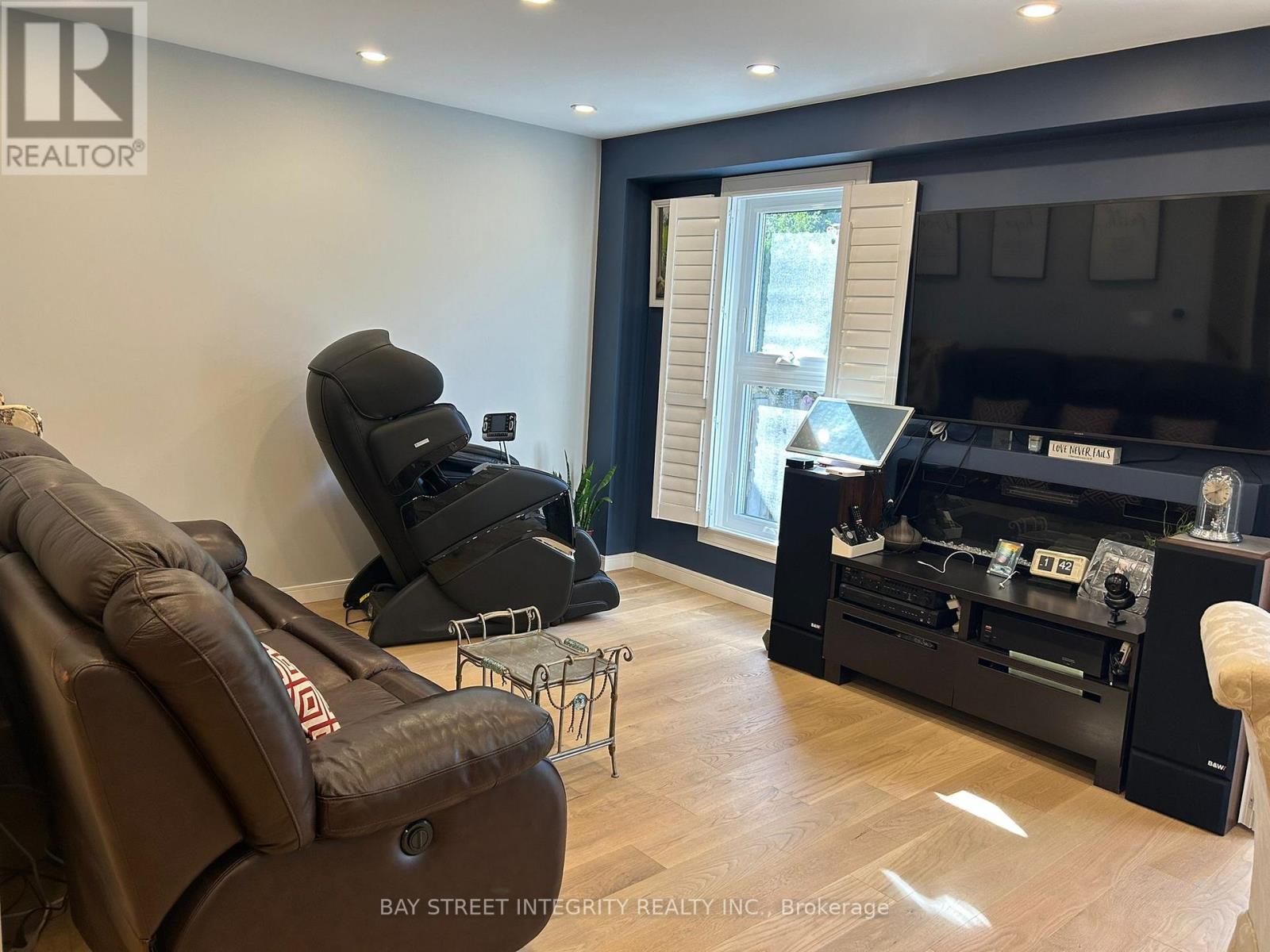 99 Mercer Crescent, Markham, Ontario  L3P 4K2 - Photo 8 - N12444797