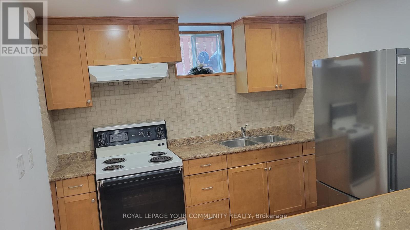 321 Atha Avenue, Richmond Hill, Ontario  L4C 6A8 - Photo 13 - N12444801
