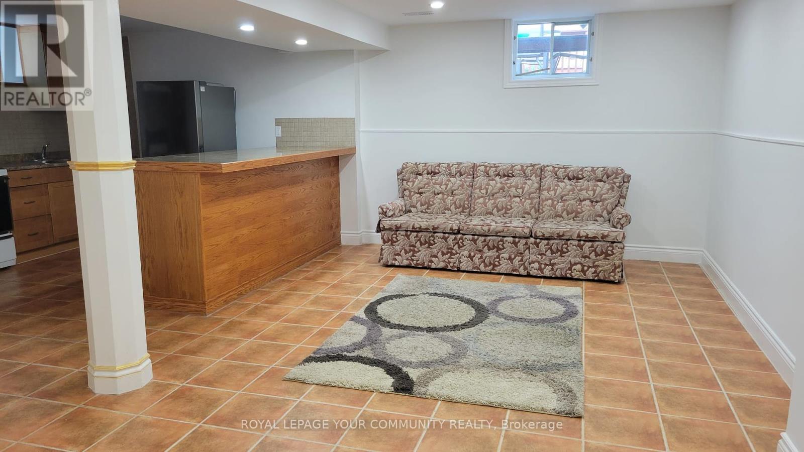 321 Atha Avenue, Richmond Hill, Ontario  L4C 6A8 - Photo 6 - N12444801