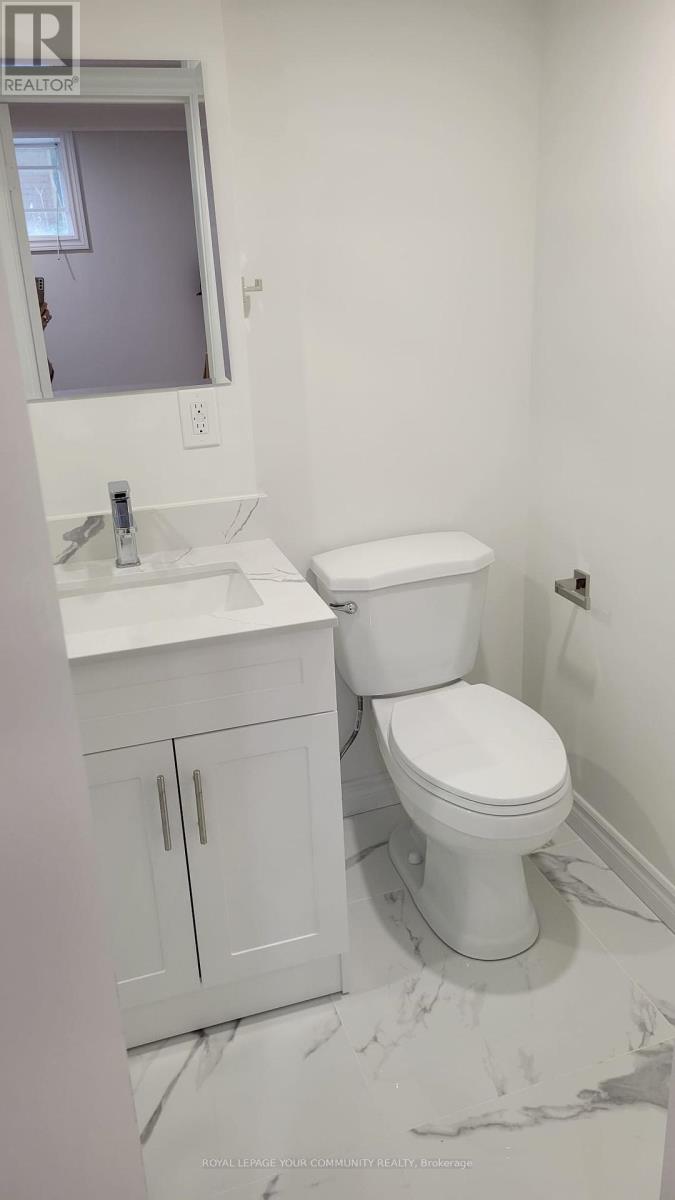 321 Atha Avenue, Richmond Hill, Ontario  L4C 6A8 - Photo 9 - N12444801