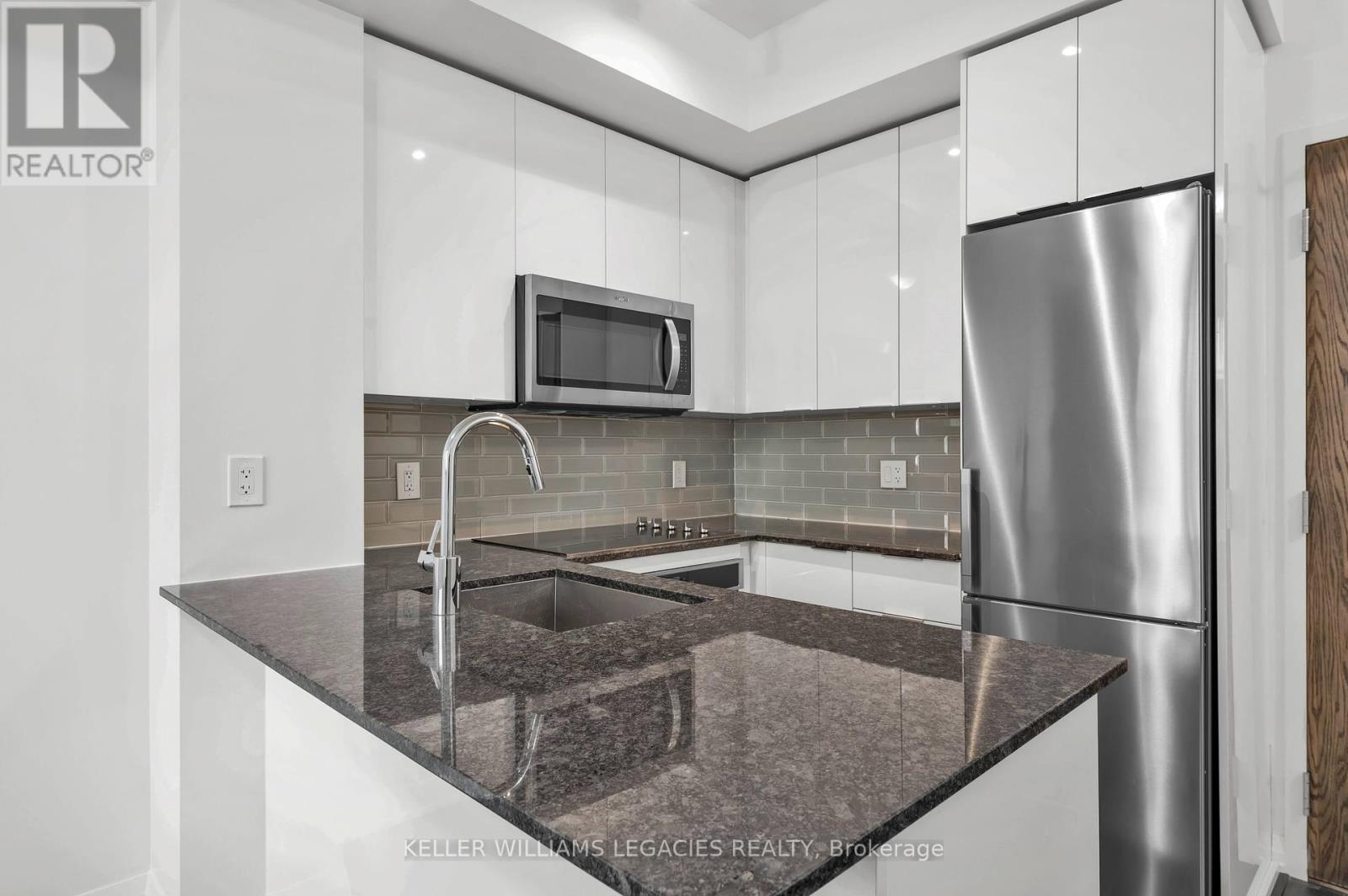 106 - 99 Eagle Rock Way, Vaughan, Ontario  L6A 5A7 - Photo 10 - N12444810