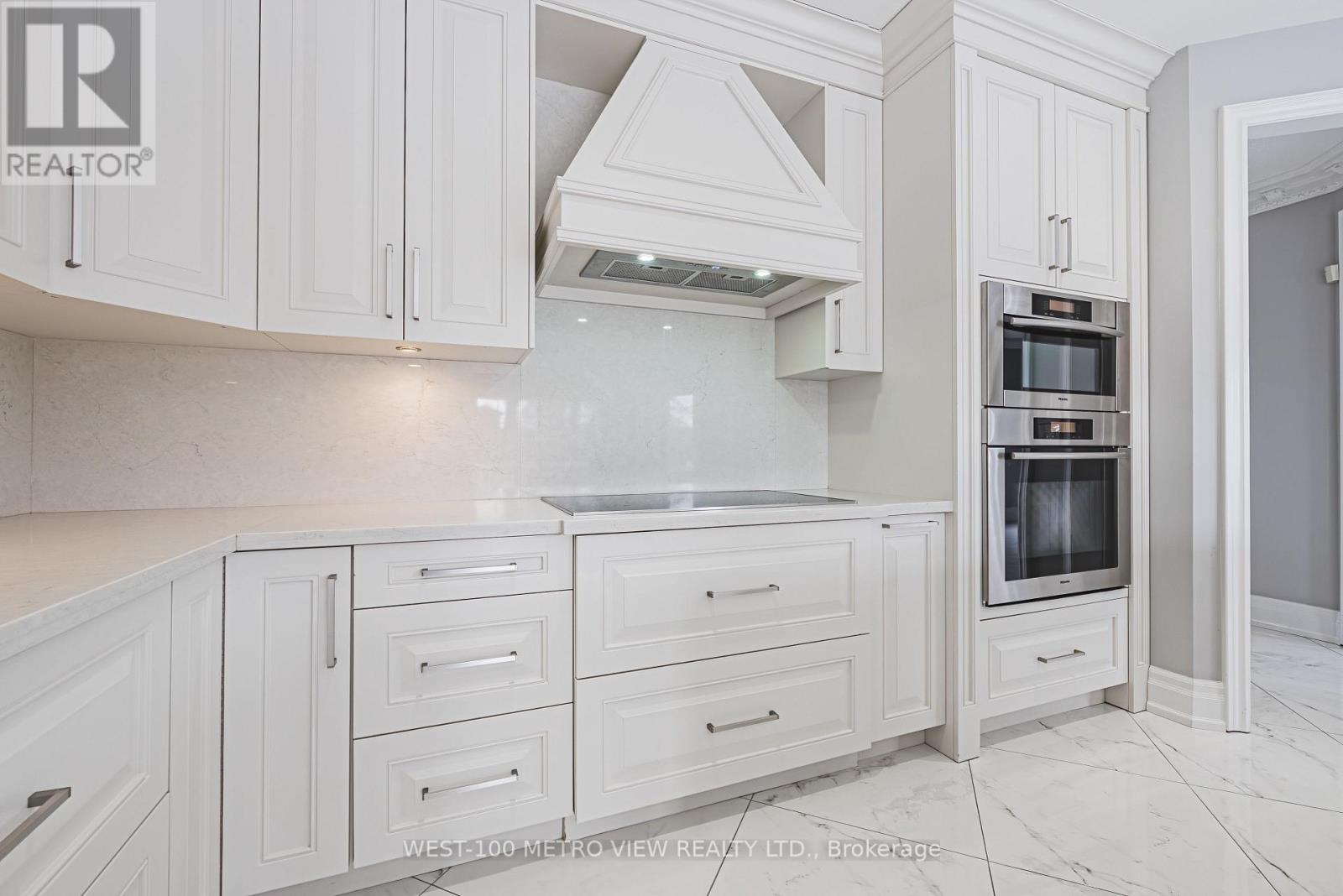 589 Glen Park Avenue, Toronto, Ontario  M6B 2G4 - Photo 13 - W12444808