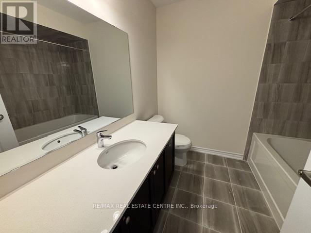 102 Mcgill Avenue, Erin, Ontario  N0B 1T0 - Photo 11 - X12444794