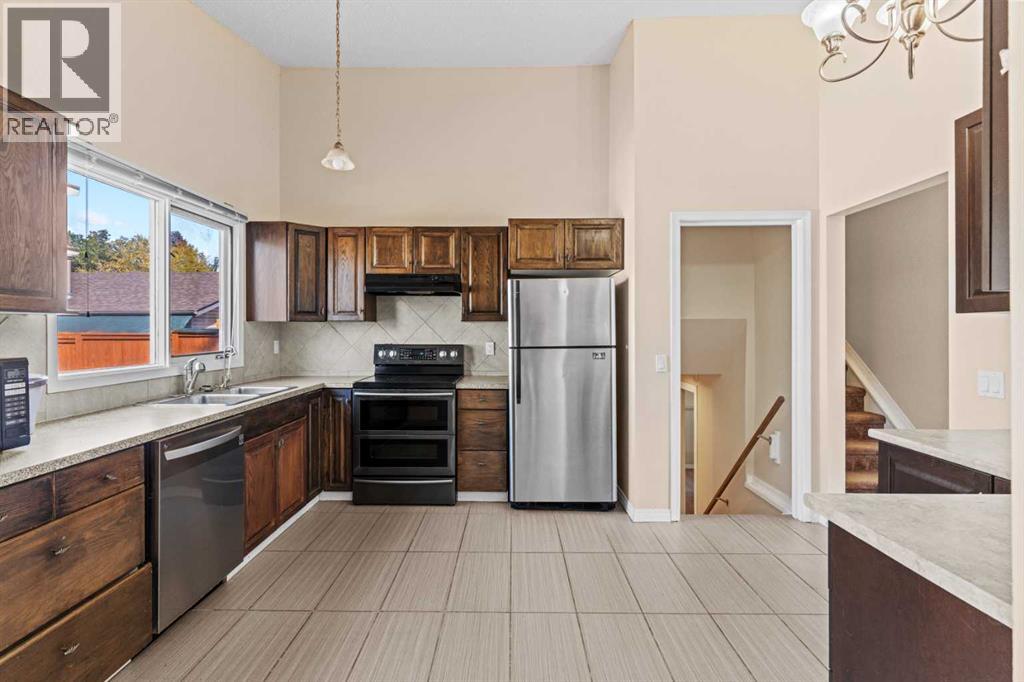 212 Queen Anne Road Se, Calgary, Alberta  T2J 4S7 - Photo 10 - A2258825