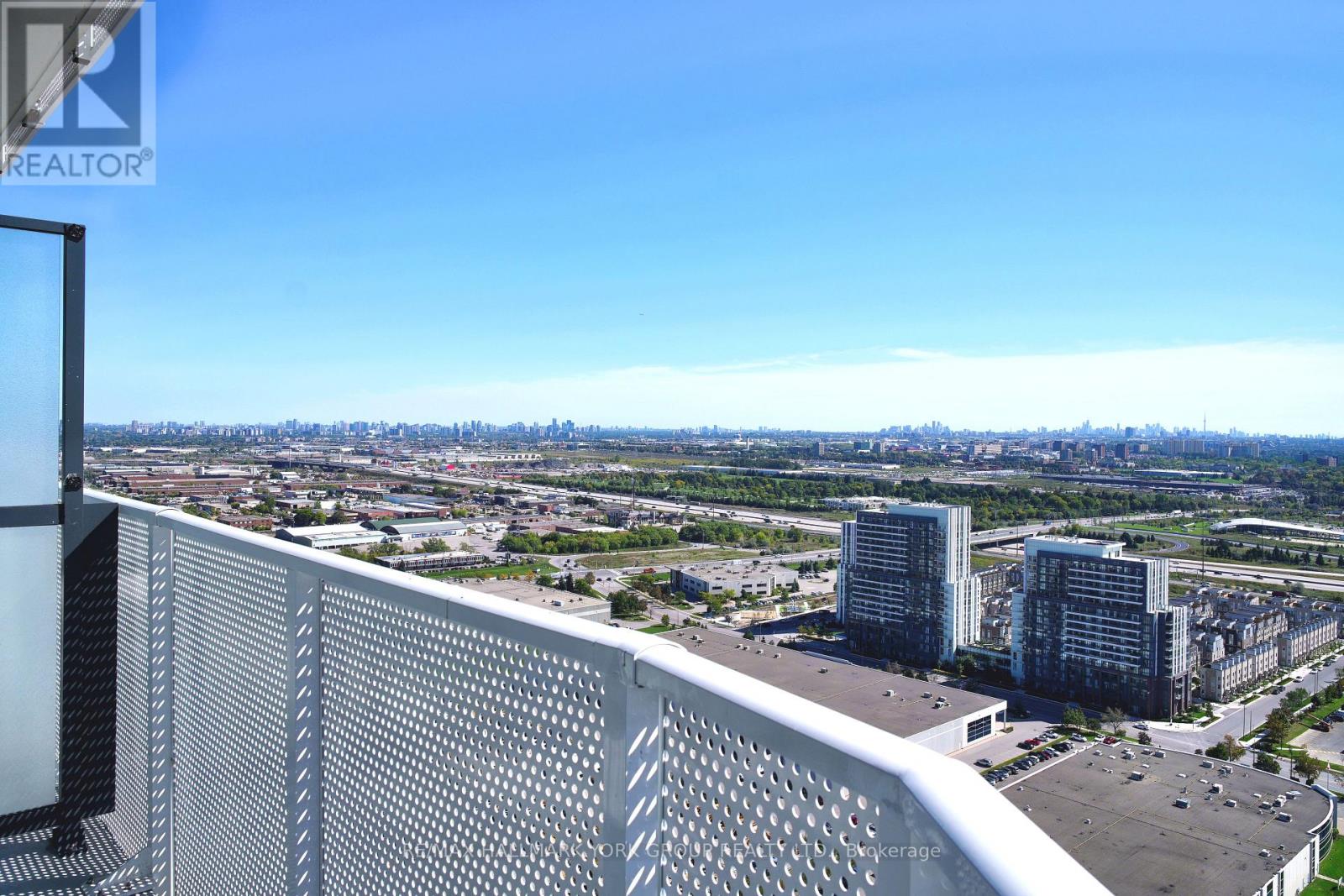 3812 - 28 Interchange Way, Vaughan, Ontario  L4K 0P8 - Photo 12 - N12438416