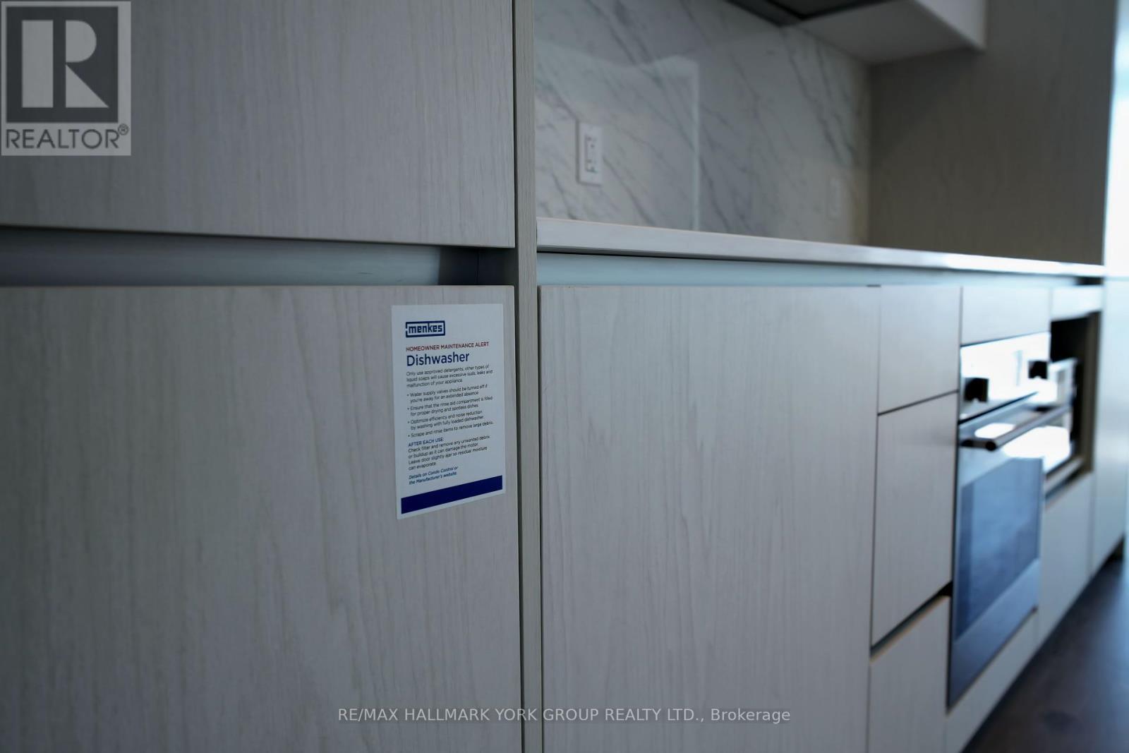 3812 - 28 Interchange Way, Vaughan, Ontario  L4K 0P8 - Photo 16 - N12438416