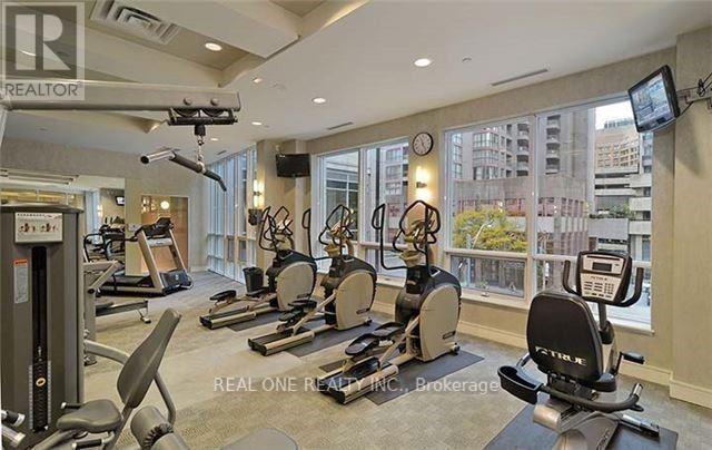 1511 - 763 Bay Street, Toronto, Ontario  M5G 2R3 - Photo 13 - C12444818