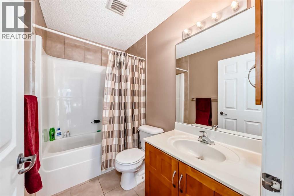 148 Saddlecrest Gardens Ne, Calgary, Alberta  T3J 0C3 - Photo 28 - A2242078
