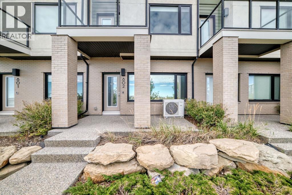 802, 218 Sherwood Square Nw, Calgary, Alberta  T3R 0Y2 - Photo 2 - A2262191