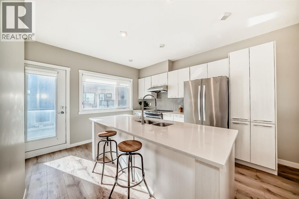 802, 218 Sherwood Square Nw, Calgary, Alberta  T3R 0Y2 - Photo 5 - A2262191