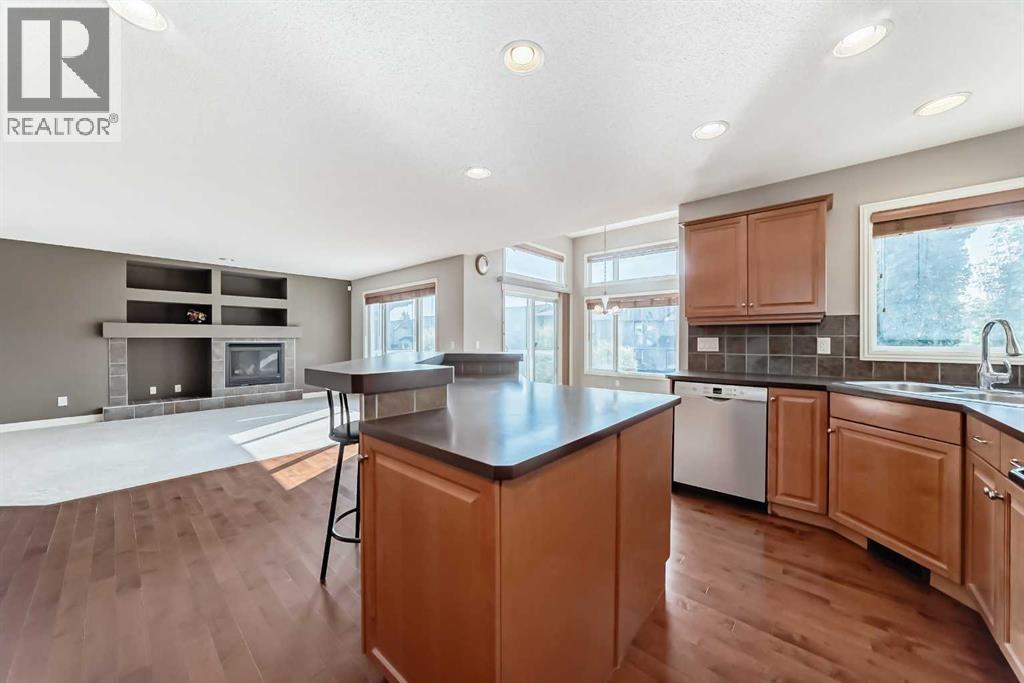 130 Panamount View Nw, Calgary, Alberta  T3K 0A8 - Photo 6 - A2260210