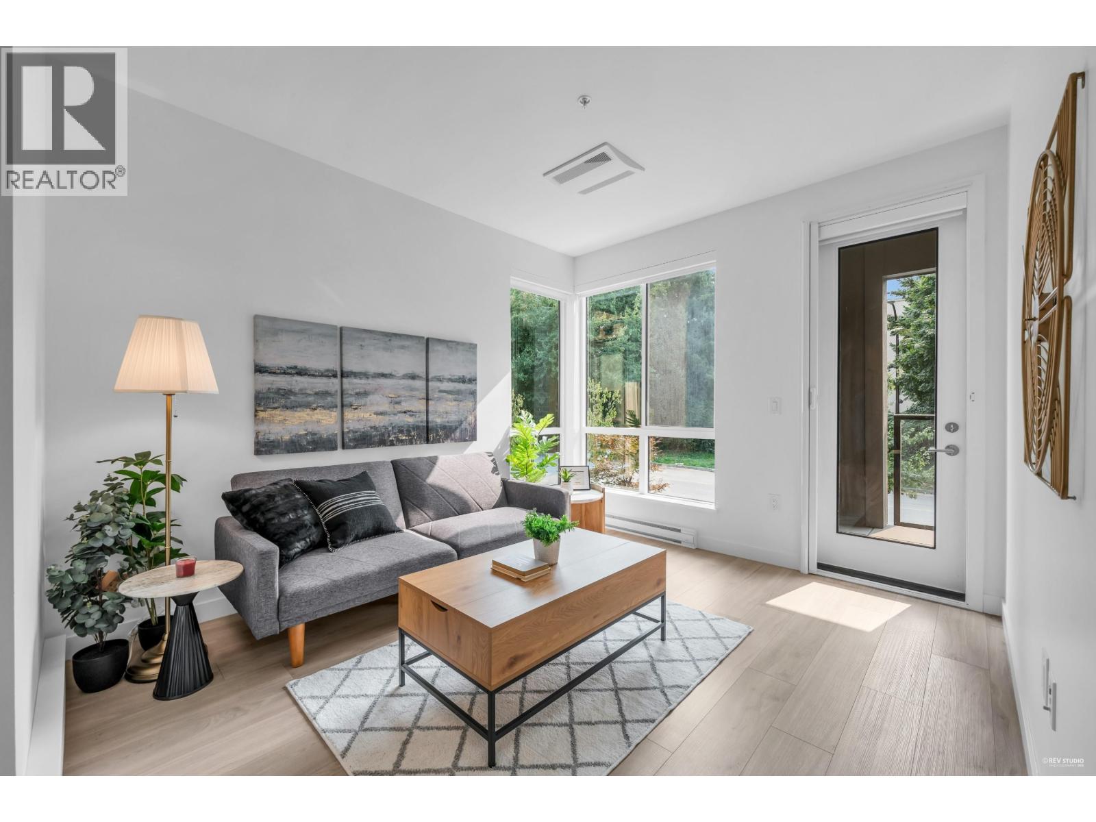 209 7588 16TH STREET, Burnaby, British Columbia