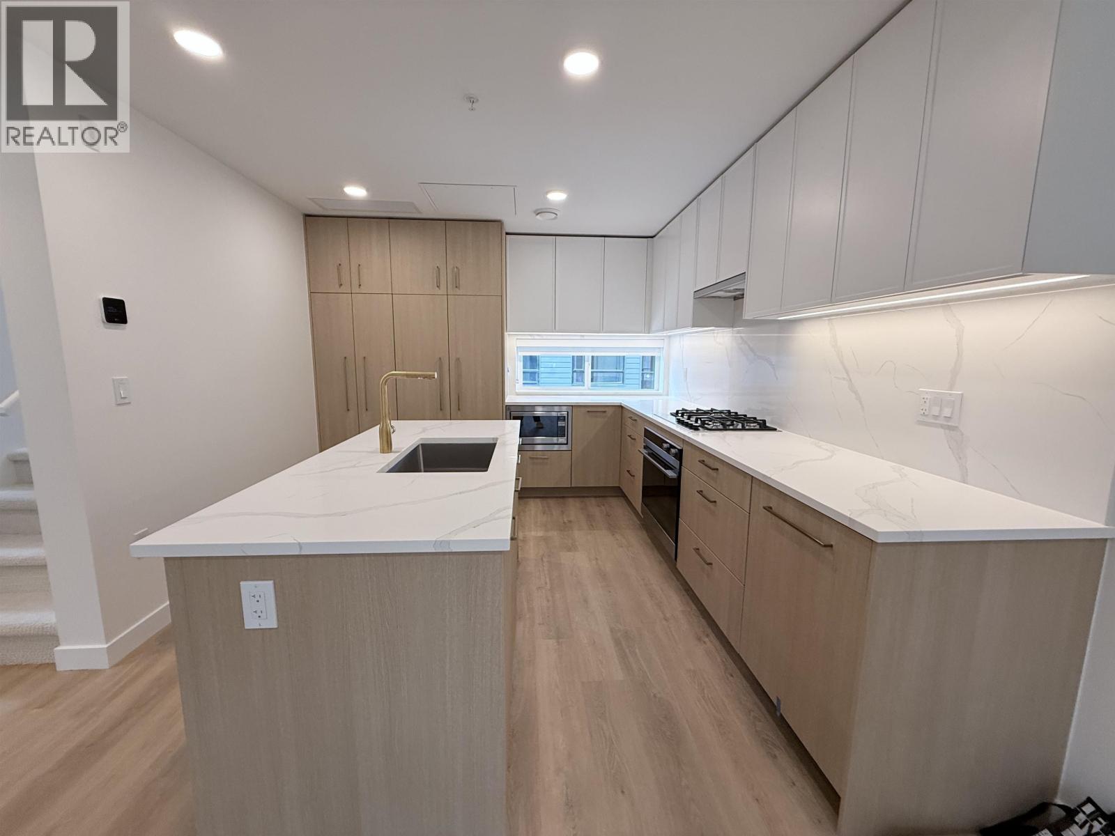 202 381 Clayton Street, Coquitlam, British Columbia  V3K 0J8 - Photo 6 - R3054219
