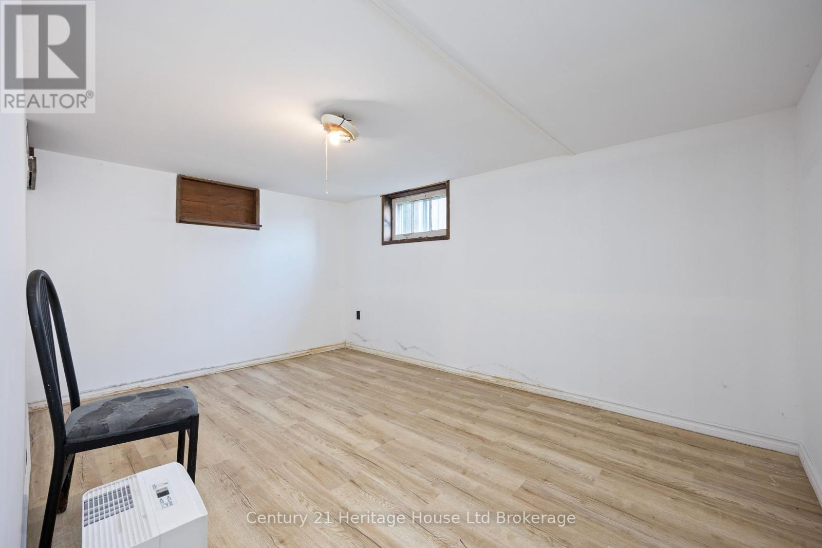 115 Sutton Street, Sarnia, Ontario  N7T 3S4 - Photo 14 - X12397912