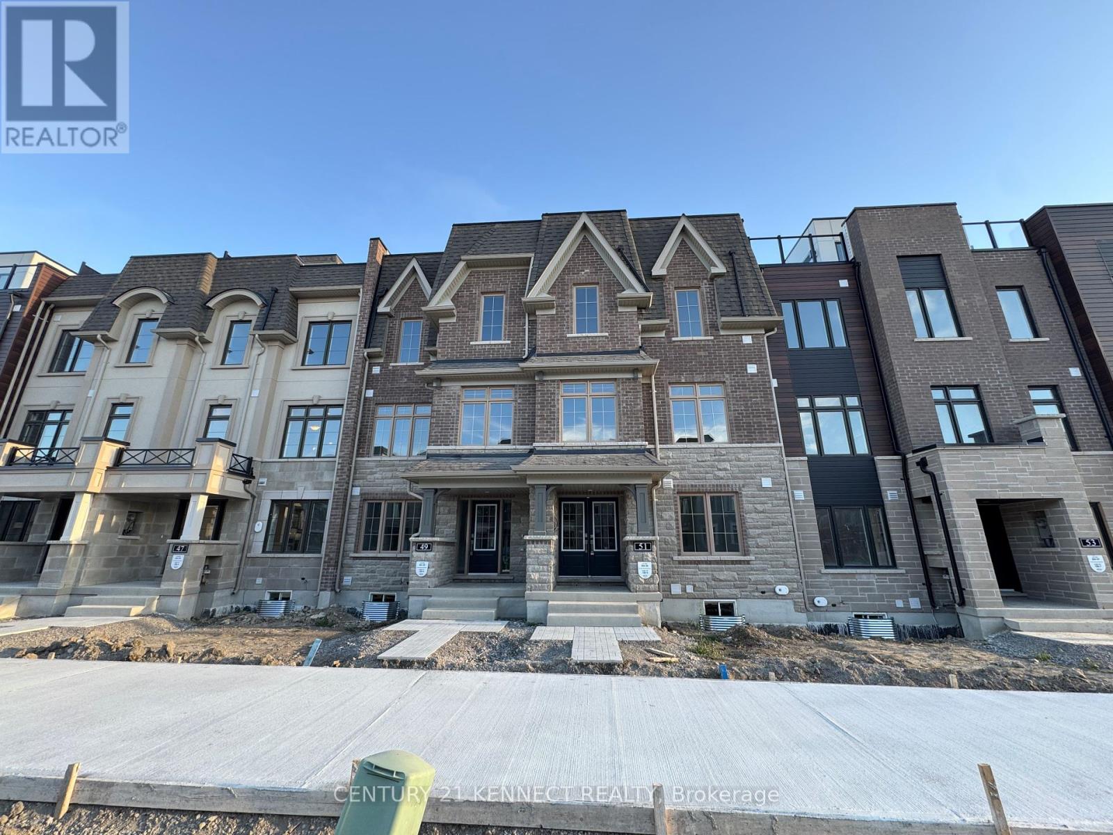 51 York Downs Boulevard, Markham, Ontario  L6V 3M6 - Photo 2 - N12442579