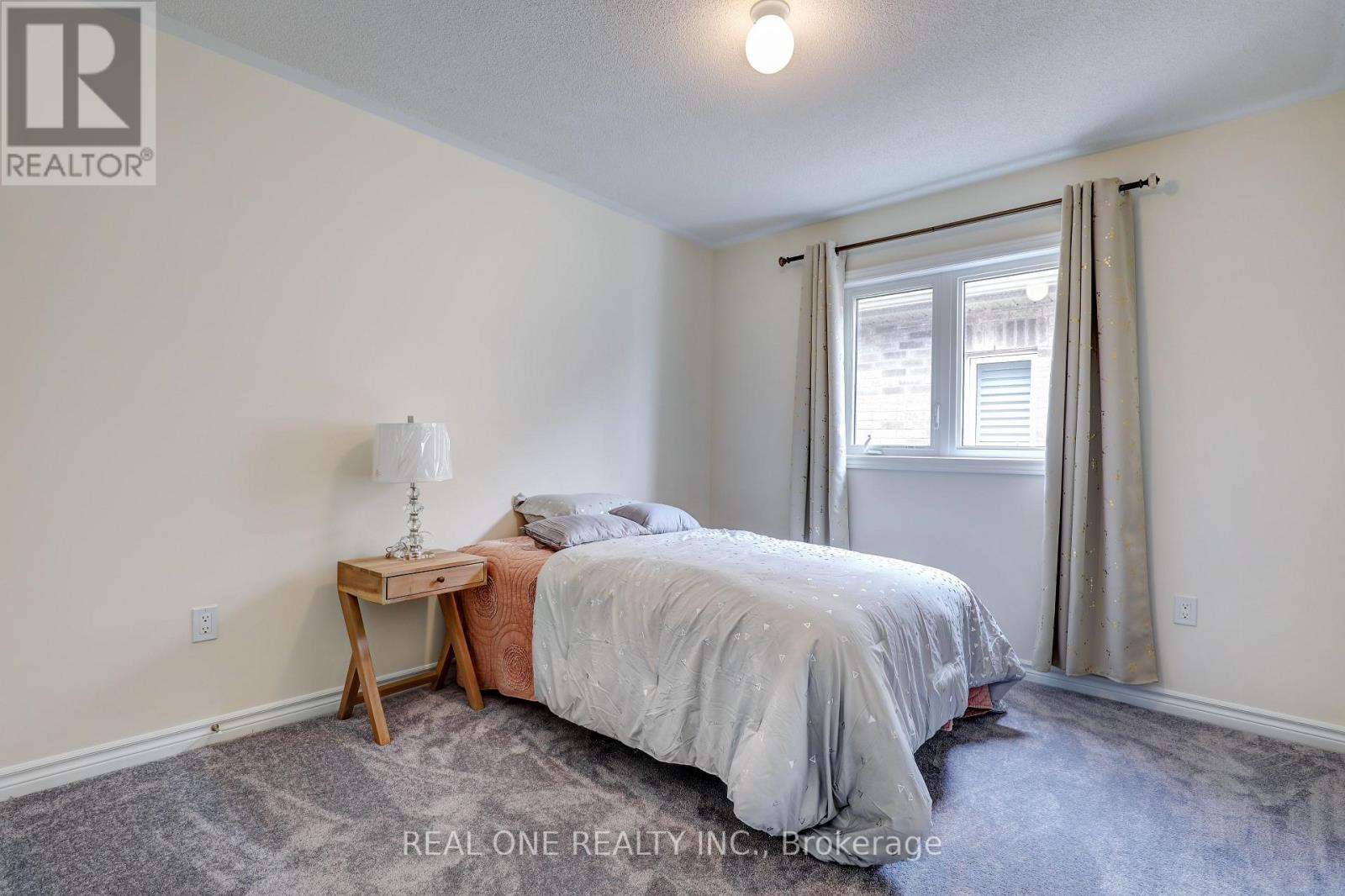 148 Hawkins Street, Georgina, Ontario  L0E 1R0 - Photo 18 - N12443484