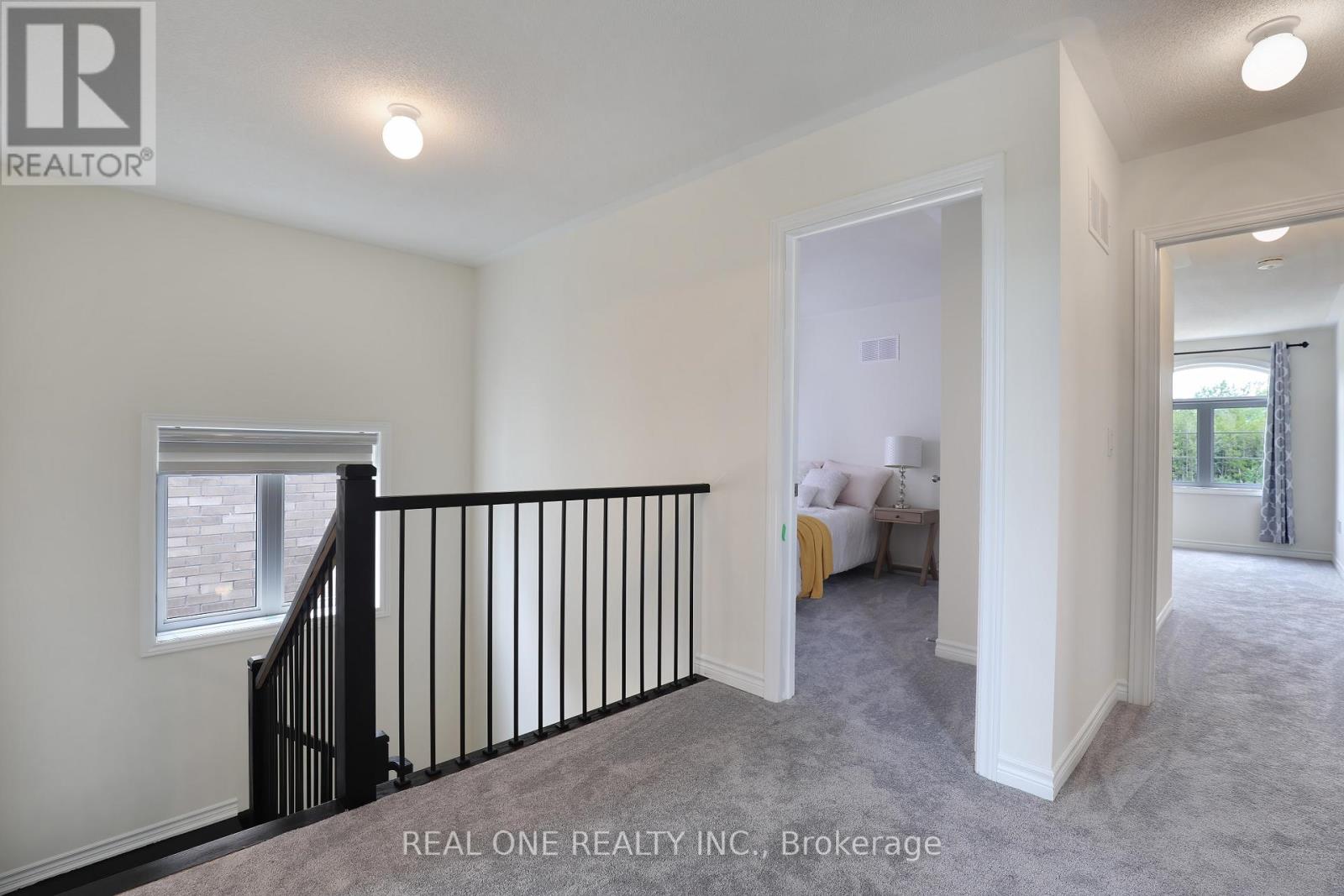 148 Hawkins Street, Georgina, Ontario  L0E 1R0 - Photo 13 - N12443484