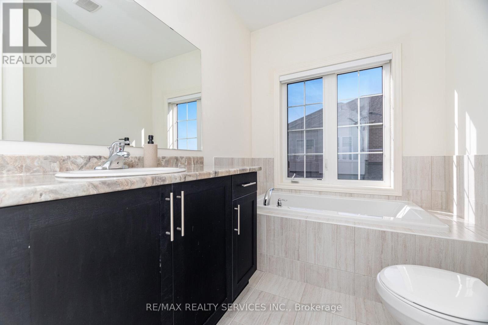 62 Block Road, Brampton, Ontario  L7A 5B3 - Photo 28 - W12439630