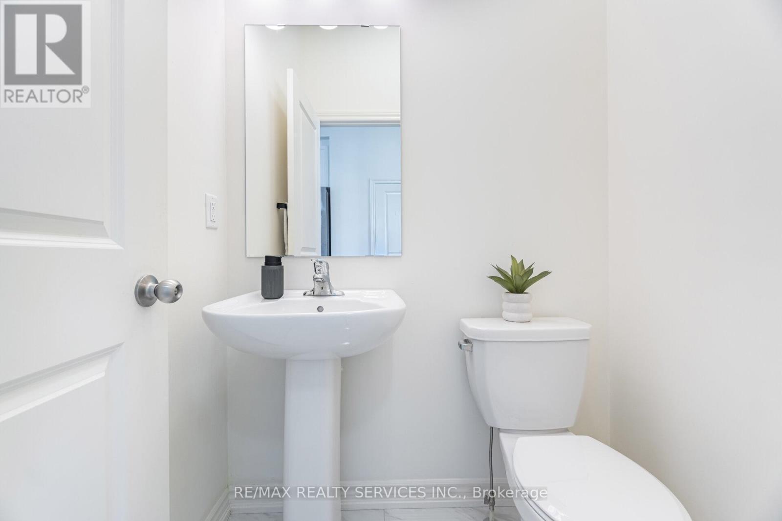 62 Block Road, Brampton, Ontario  L7A 5B3 - Photo 18 - W12439630