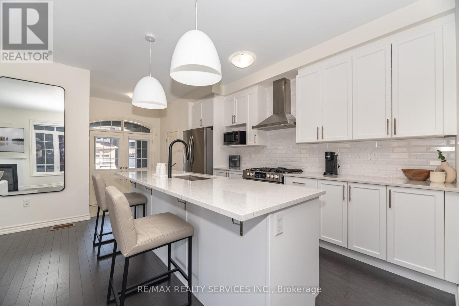 62 Block Road, Brampton, Ontario  L7A 5B3 - Photo 6 - W12439630