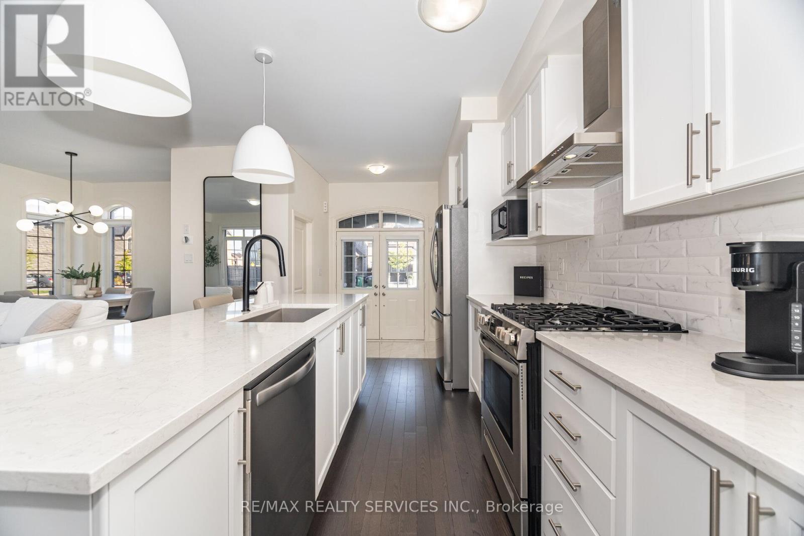 62 Block Road, Brampton, Ontario  L7A 5B3 - Photo 9 - W12439630