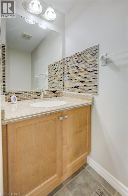 404 Tealby Crescent, Waterloo, Ontario  N2J 4Y8 - Photo 18 - 40776408