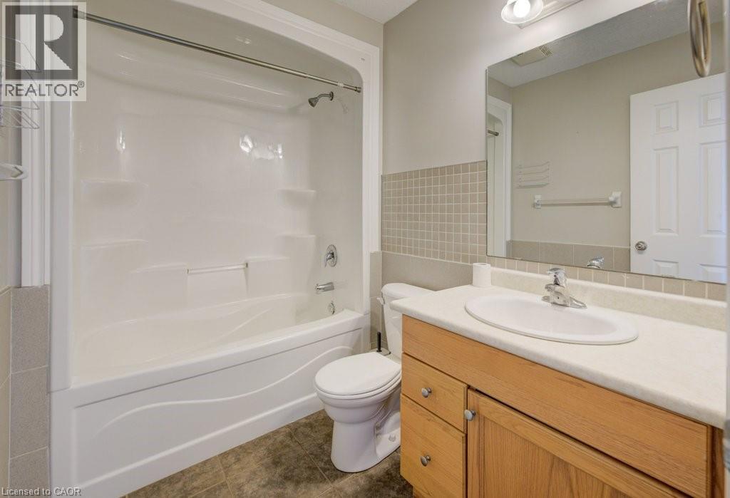 404 Tealby Crescent, Waterloo, Ontario  N2J 4Y8 - Photo 24 - 40776408