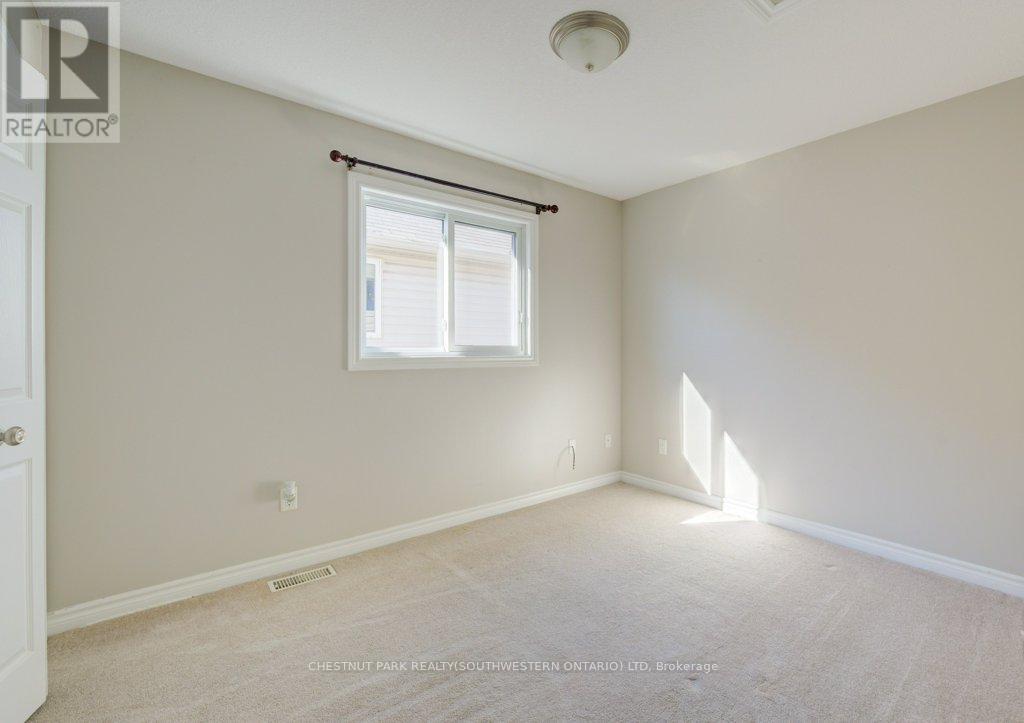 404 Tealby Crescent, Waterloo, Ontario  N2J 4Y8 - Photo 23 - X12378292