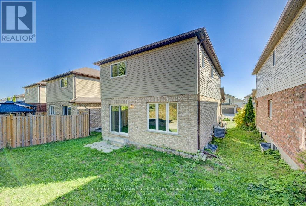 404 Tealby Crescent, Waterloo, Ontario  N2J 4Y8 - Photo 38 - X12378292