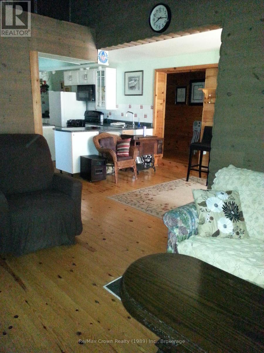 85/84 Wilson Lake Road, Parry Sound Remote Area, Ontario  P0H 1Y0 - Photo 36 - X12444852