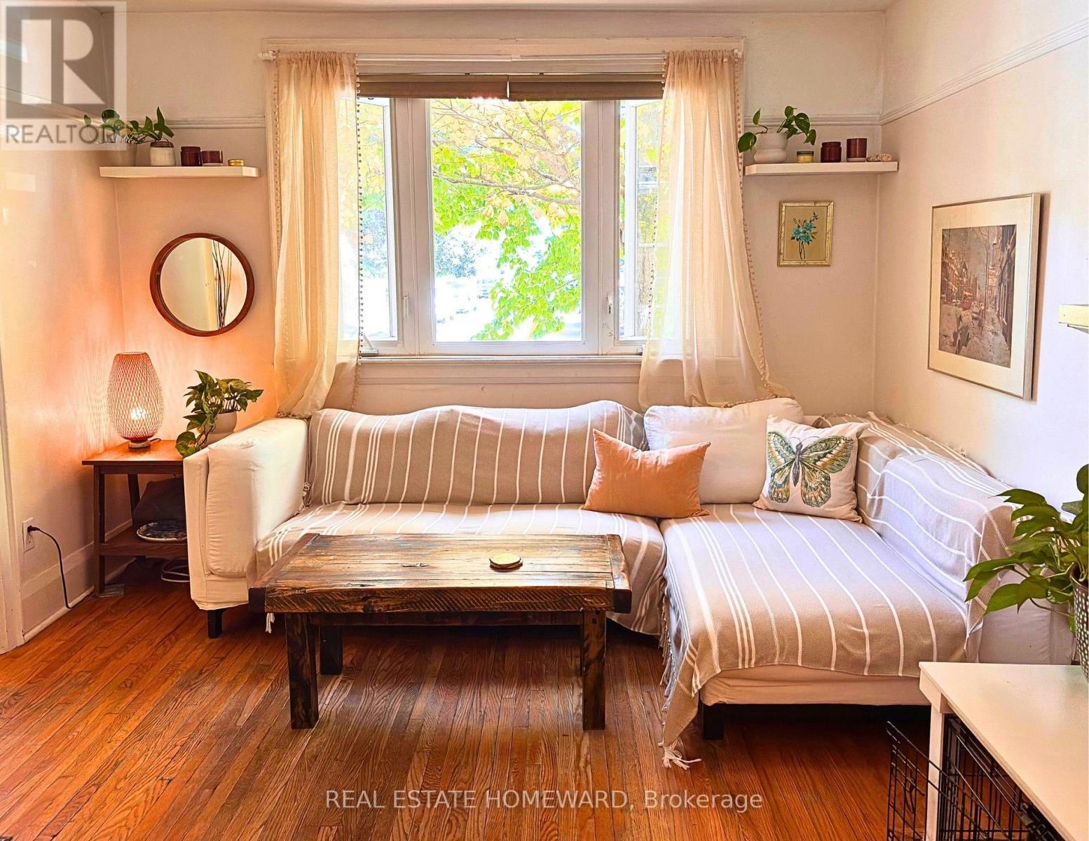UPPER - 450 SCARBOROUGH ROAD, Toronto, Ontario