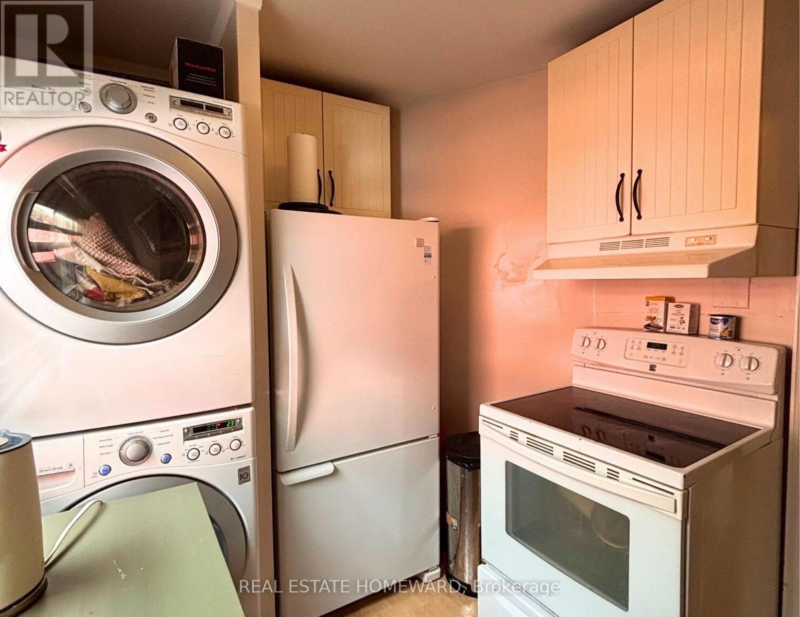 Upper - 450 Scarborough Road, Toronto, Ontario  M4E 3N2 - Photo 12 - E12444848