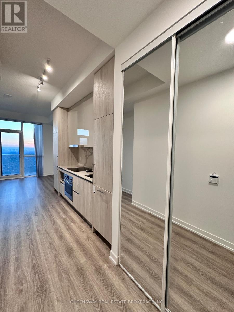 5309 - 195 Commerce Street, Vaughan, Ontario  L4K 0P9 - Photo 2 - N12444846