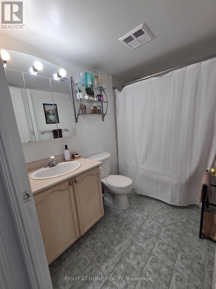 1406 - 2545 Erin Centre Boulevard, Mississauga, Ontario  L5M 6Z9 - Photo 14 - W12444837