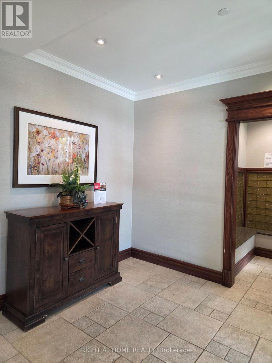1406 - 2545 Erin Centre Boulevard, Mississauga, Ontario  L5M 6Z9 - Photo 5 - W12444837